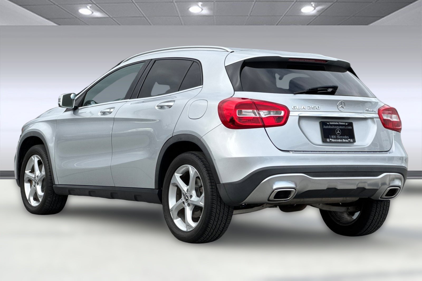 2019 Mercedes Benz GLA 250 4MATIC photo 2