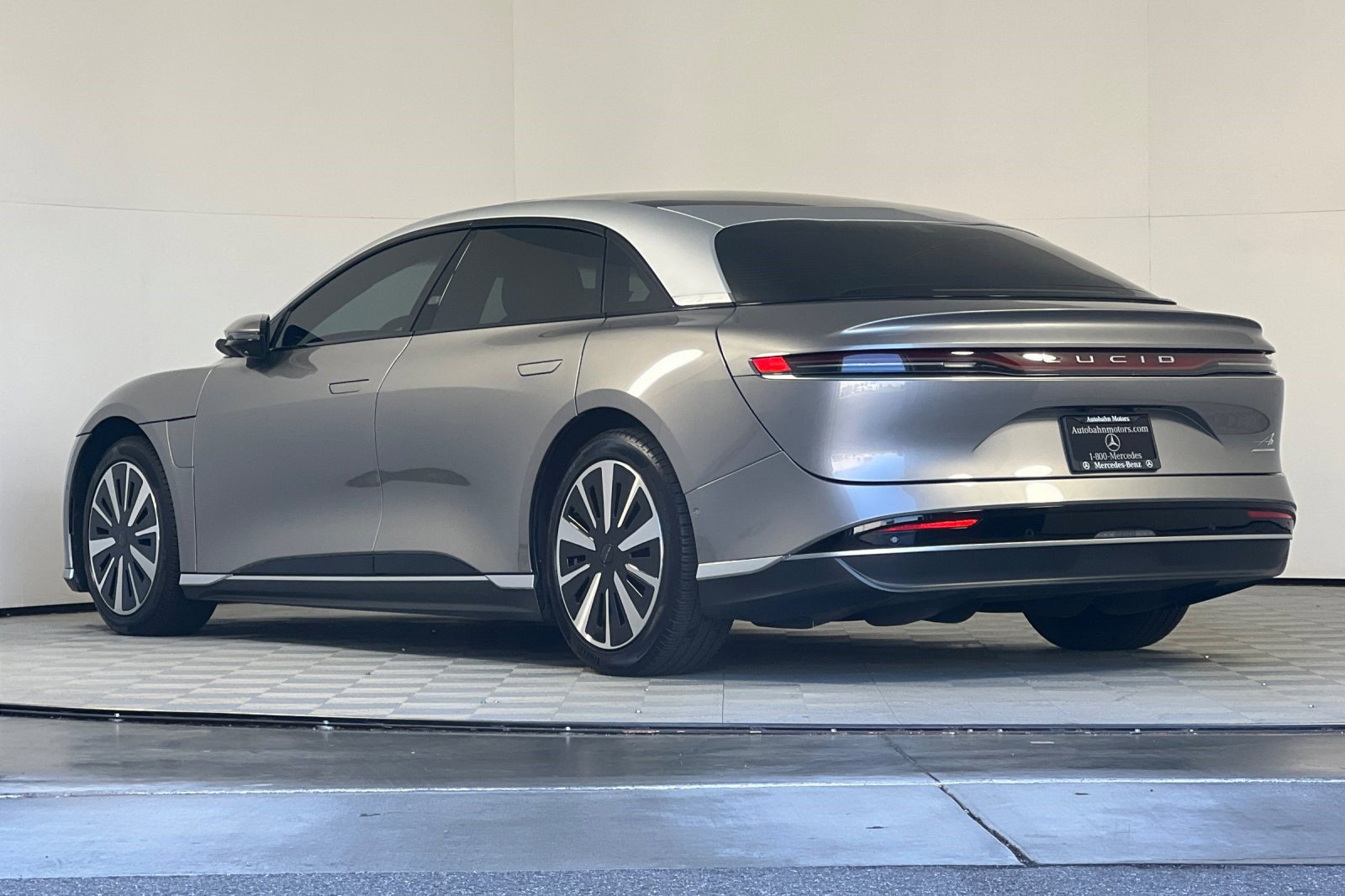 2023 Lucid Air Touring photo 2