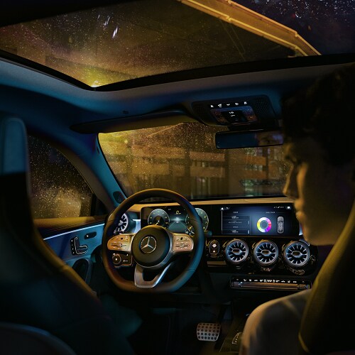 Mercedes-Benz CLA
250 Driver Interior
