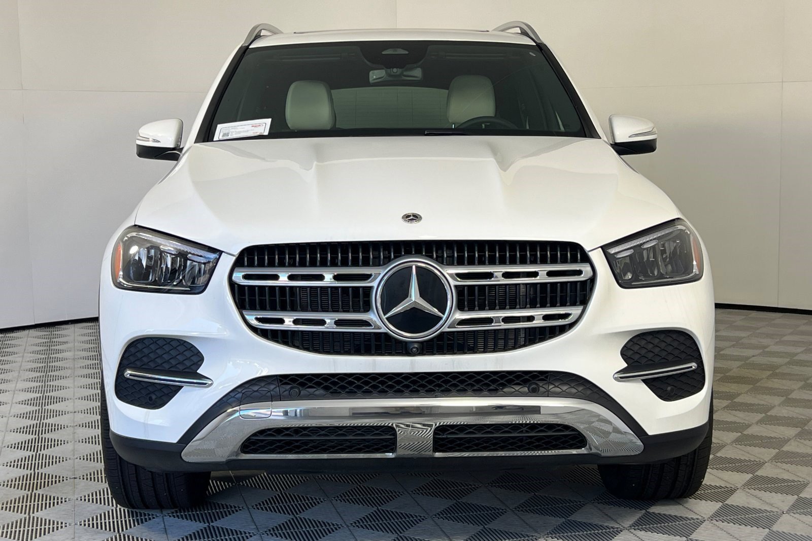 2025 Mercedes Benz GLE 450 4MATIC photo 4