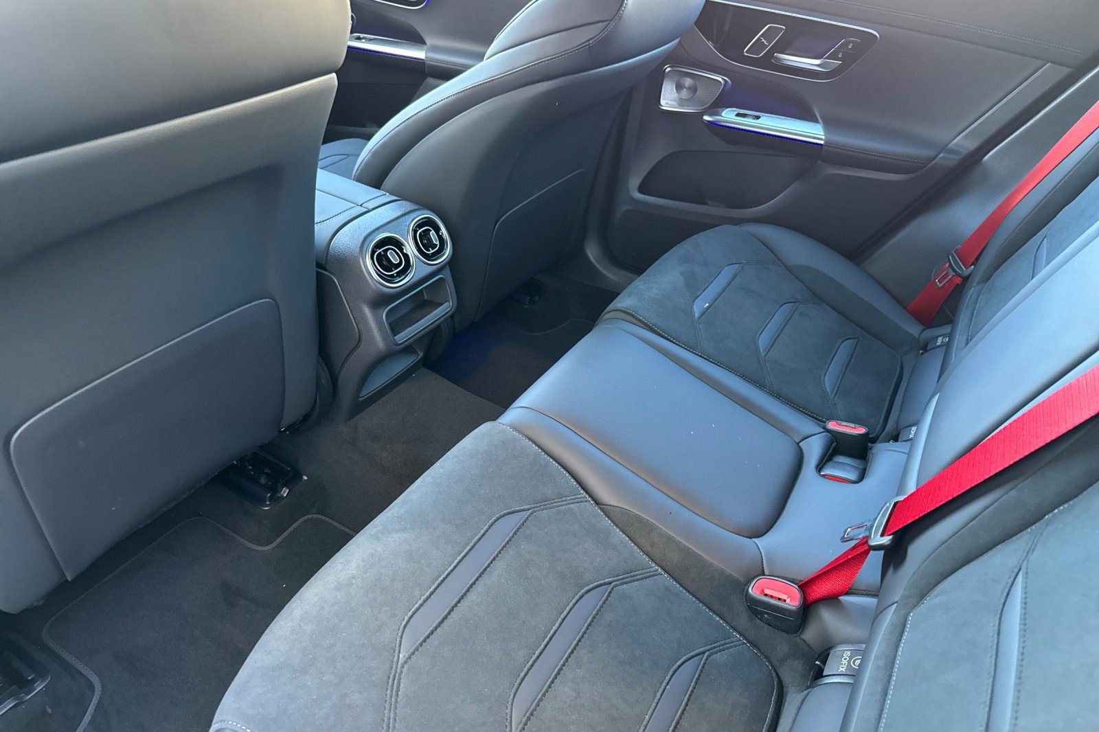 2025 Mercedes-Benz GLC AMG GLC63 S - Photo 20