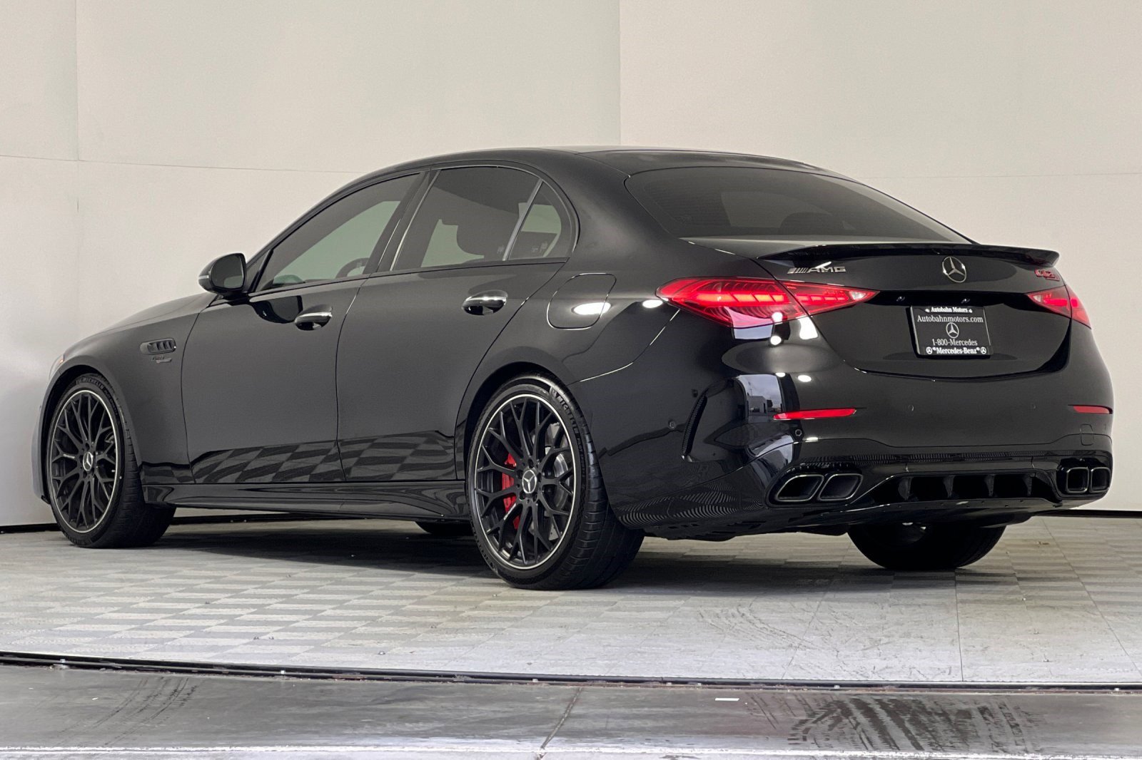 2025 Mercedes Benz C AMG 63 S E PERFORMANCE photo 3