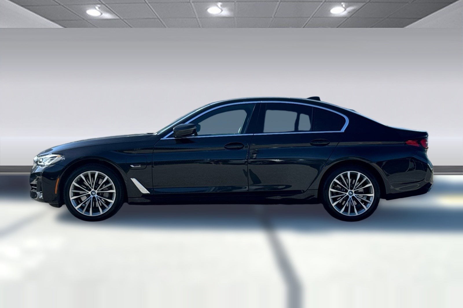 Used 2023 BMW 5 Series 530e with VIN WBA13AG0XPCM68007 for sale in Belmont, CA