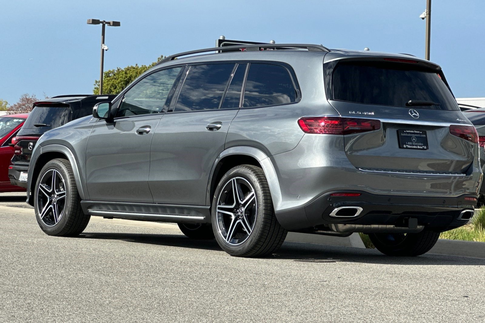 2026 Mercedes Benz GLS 450 4MATIC photo 3