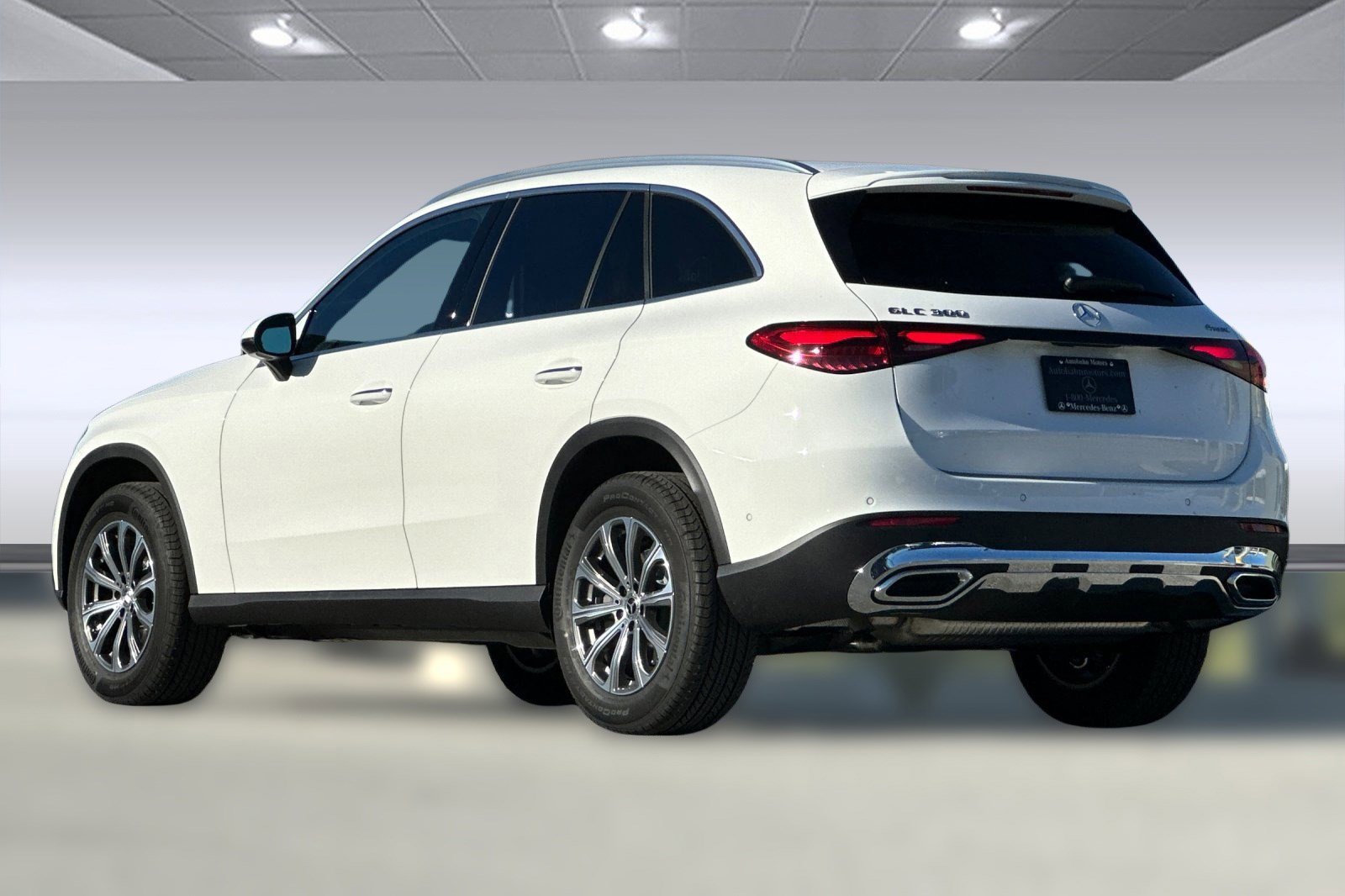 2026 Mercedes Benz GLC 300 4MATIC photo 3