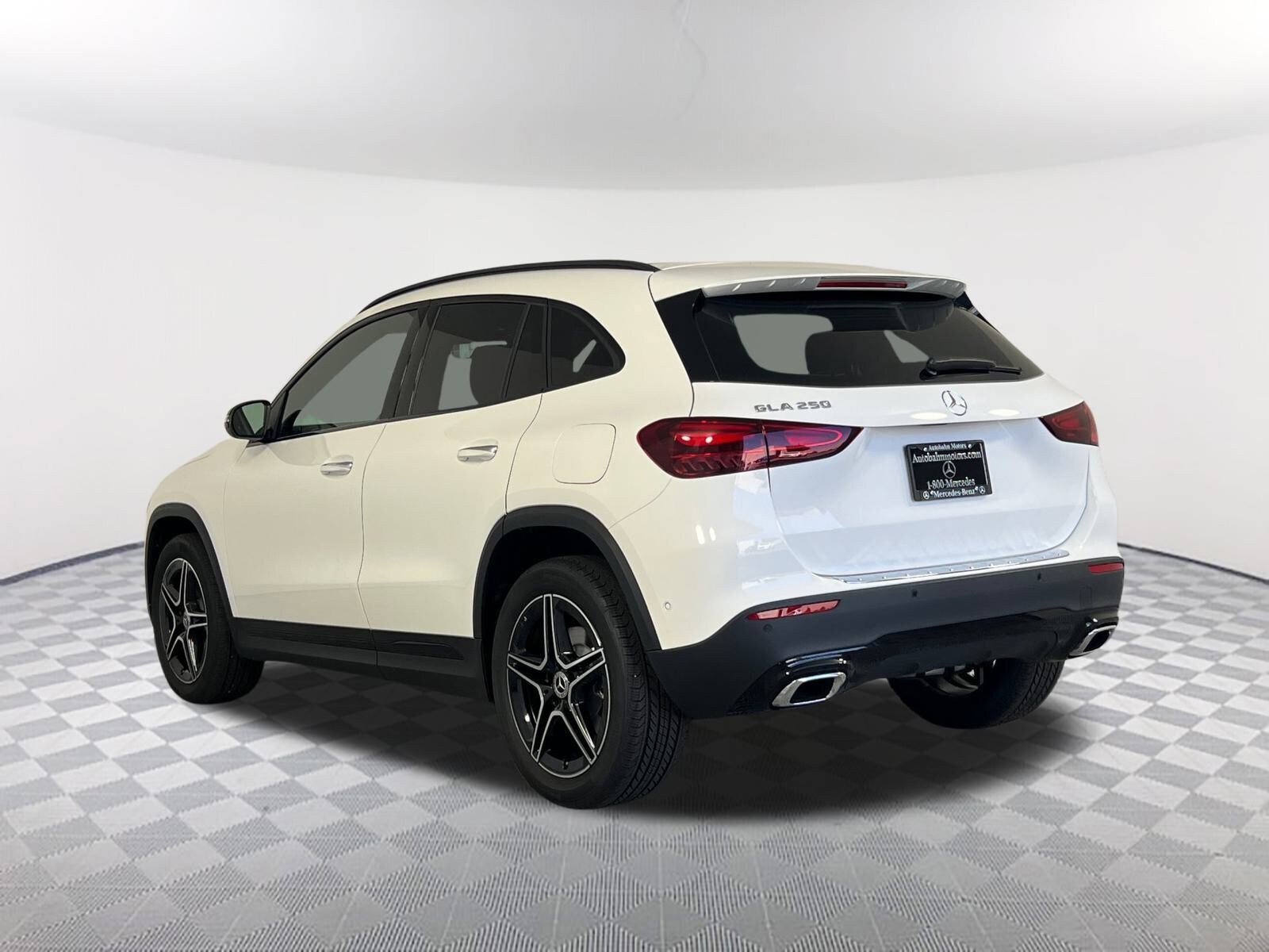 2026 Mercedes Benz GLA 250 photo 3
