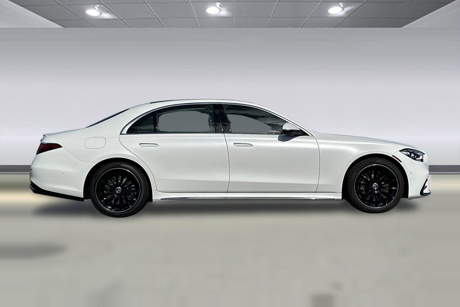 2026 Mercedes-Benz S-Class 4MATIC photo 3