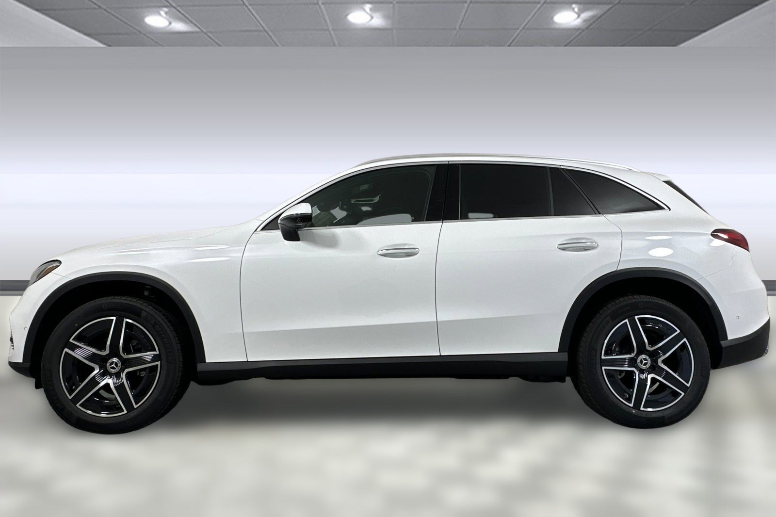 2026 Mercedes Benz GLC 300 4MATIC photo 2