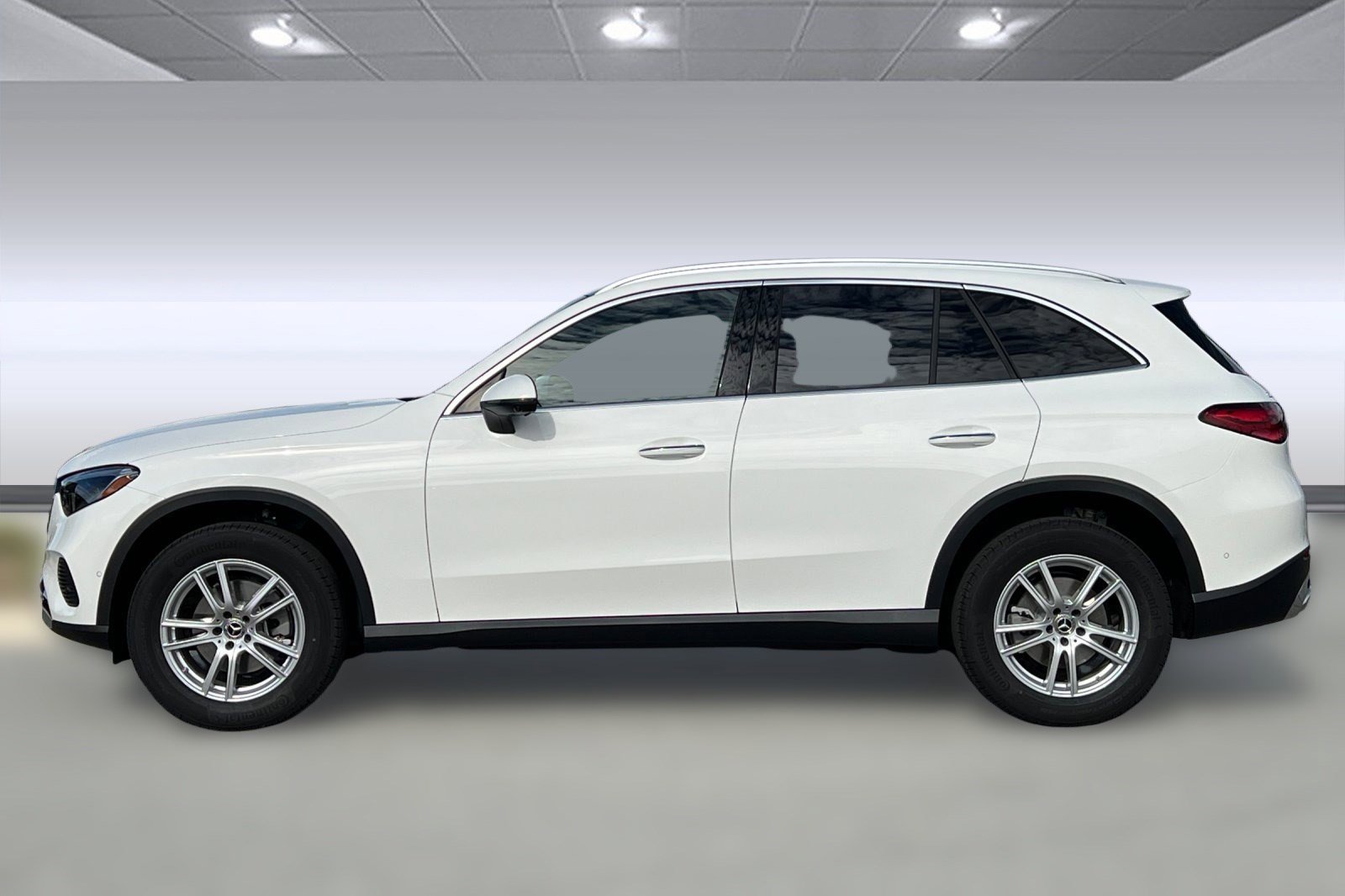 2026 Mercedes Benz GLC 300 photo 2