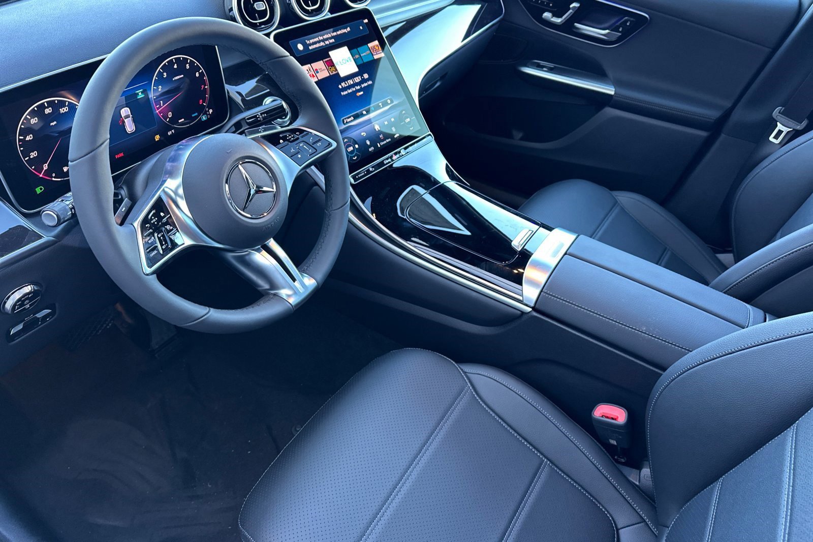 2026 Mercedes Benz GLC 300 4MATIC photo 4