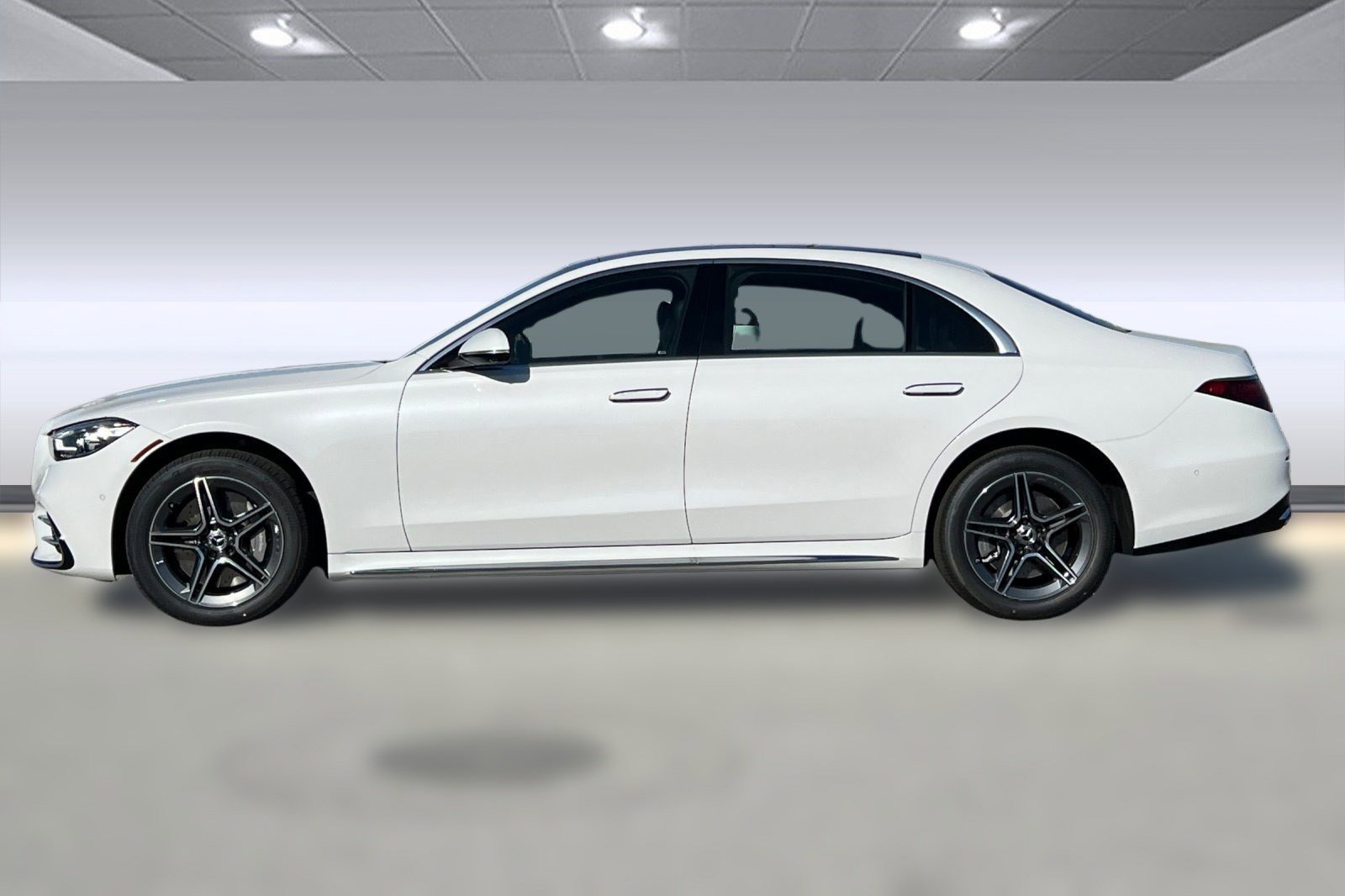2026 Mercedes Benz S 580 4MATIC photo 2