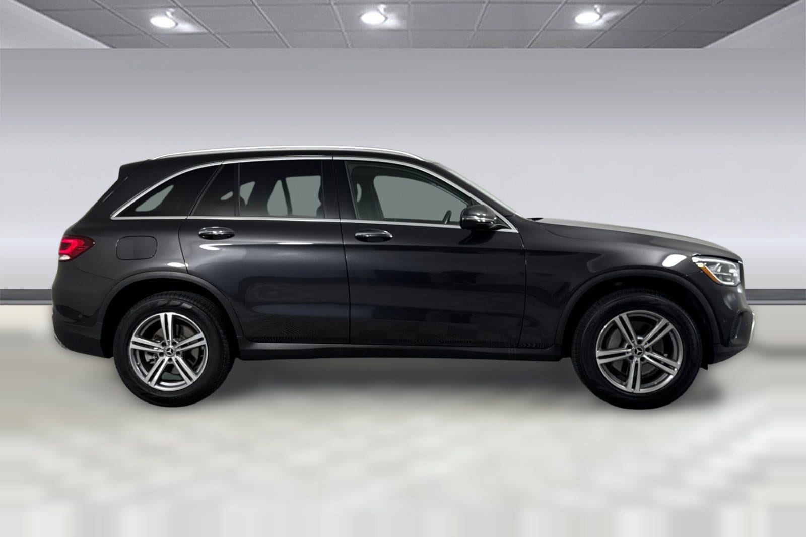 2022 Mercedes-Benz GLC 300 photo 3