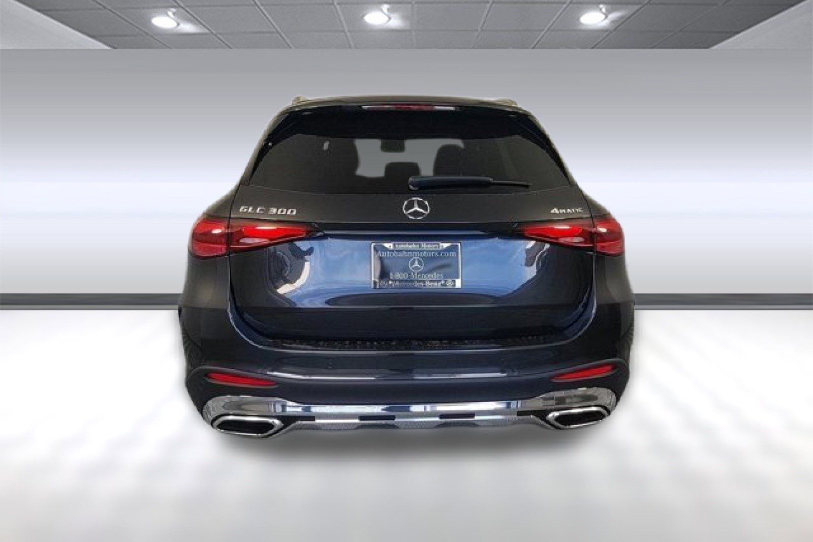 2025 Mercedes Benz GLC 300 4MATIC photo 4