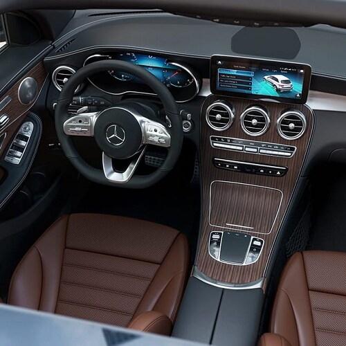 Mercedes-Benz GLC
300 Driver Interior