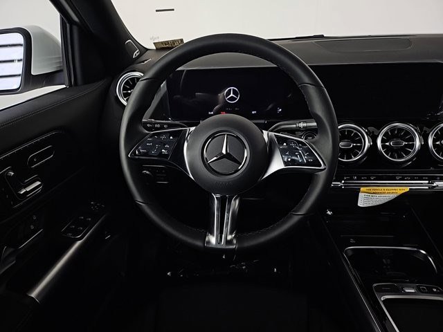 2025 Mercedes Benz GLA 250 photo 3