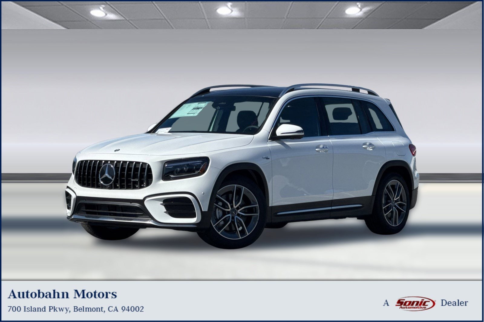 2026 Mercedes-Benz GLB GLB 35 AMG 4MATIC's photo