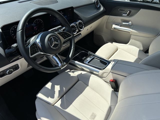 2025 Mercedes Benz GLA 250 photo 4