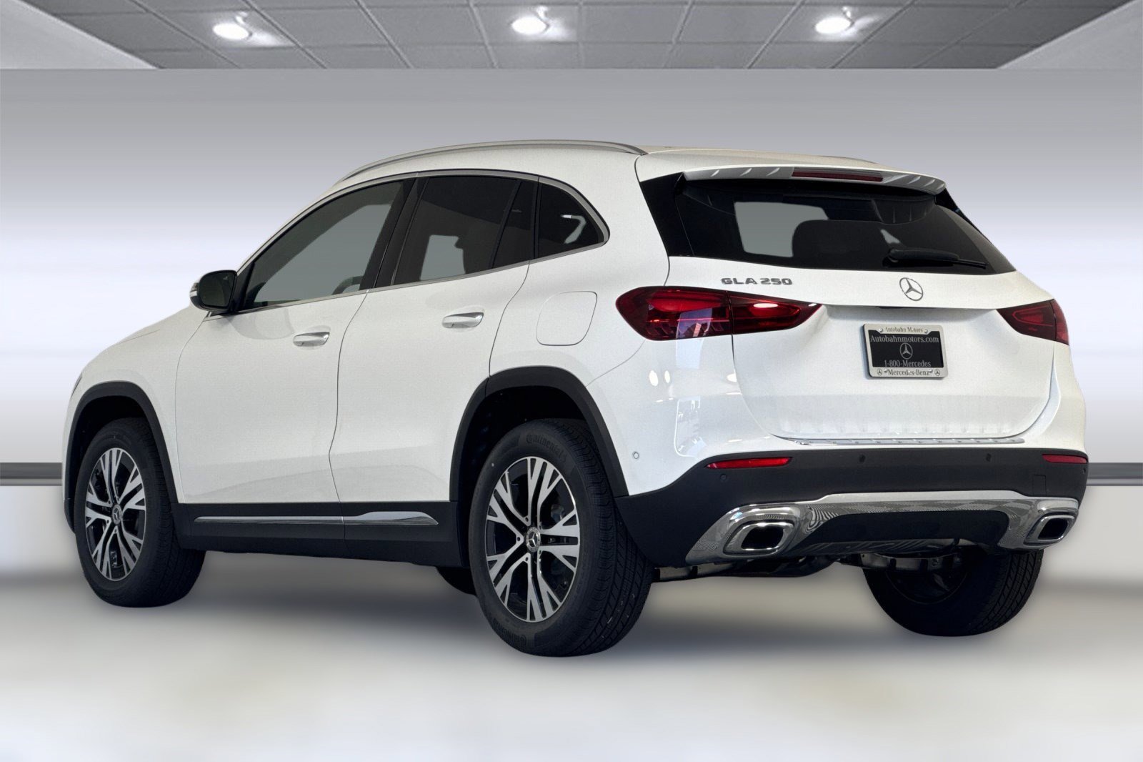 2025 Mercedes Benz GLA 250 photo 3