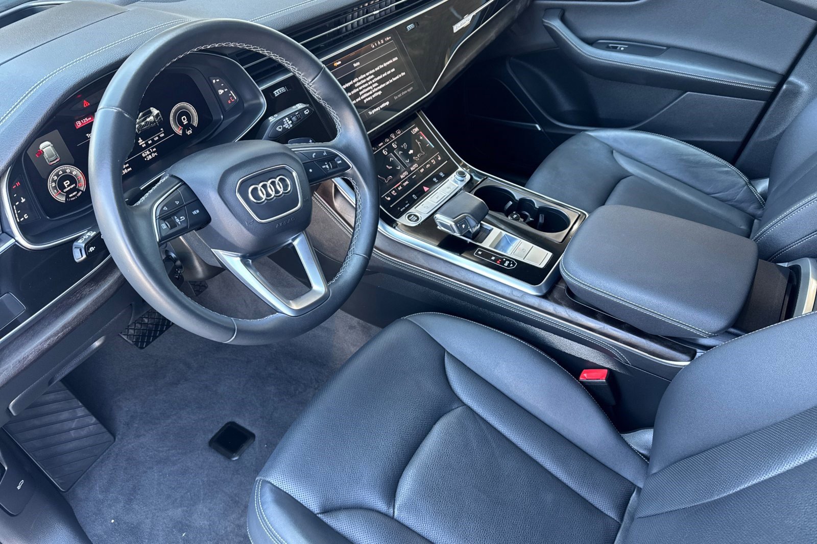 2023 Audi Q8 55 Premium photo 3