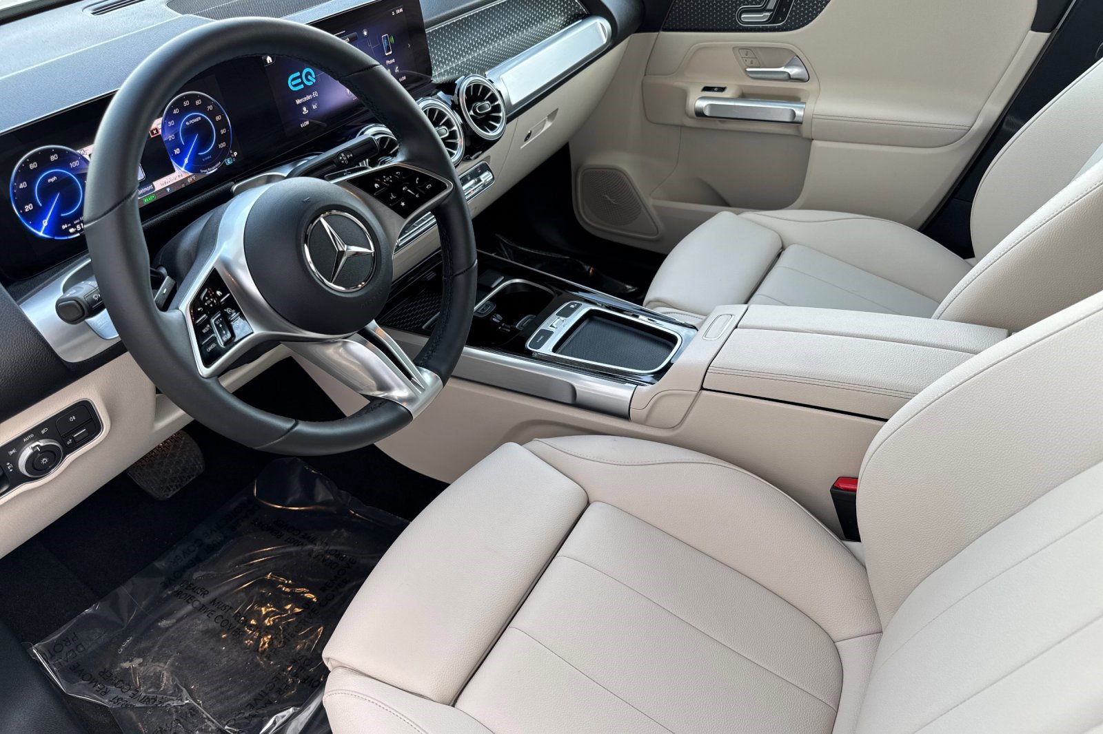 2024 Mercedes Benz EQB 300 4MATIC photo 4