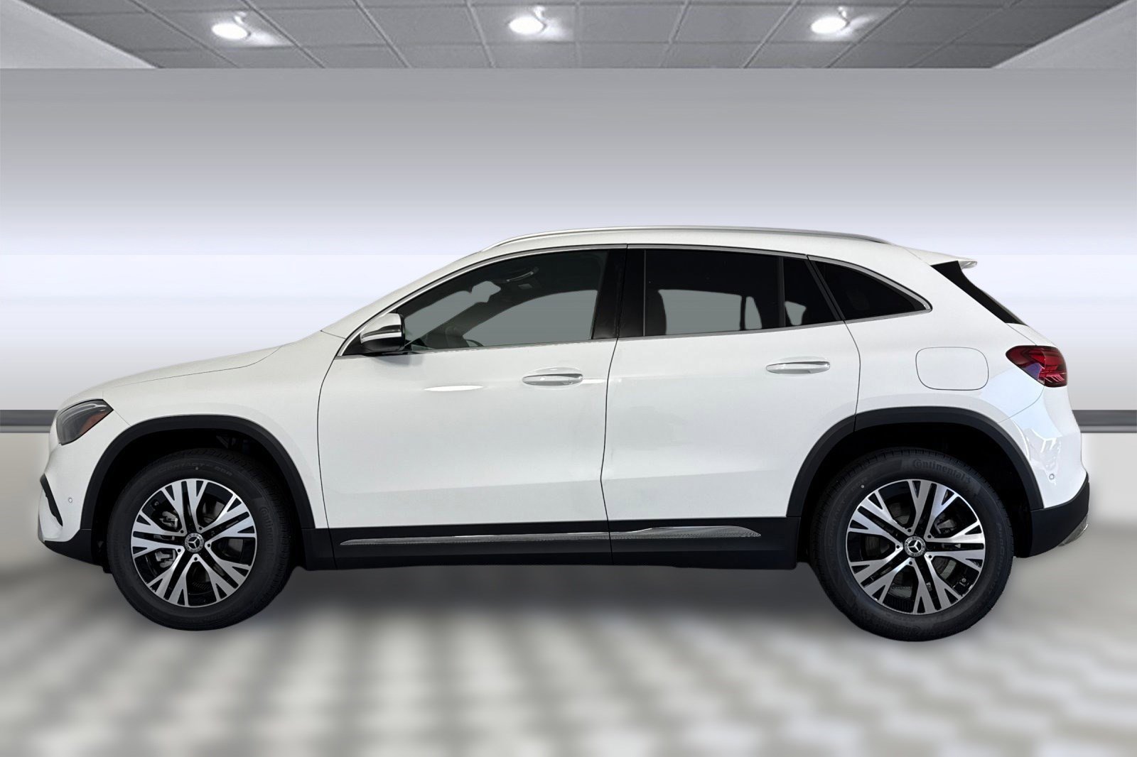 2025 Mercedes Benz GLA 250 photo 2