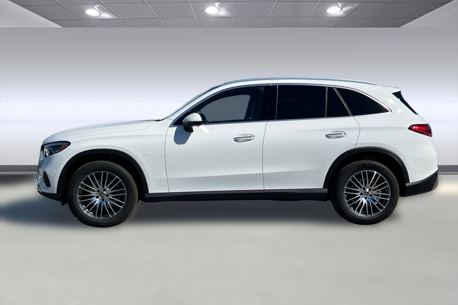 2026 Mercedes Benz GLC 300 photo 2