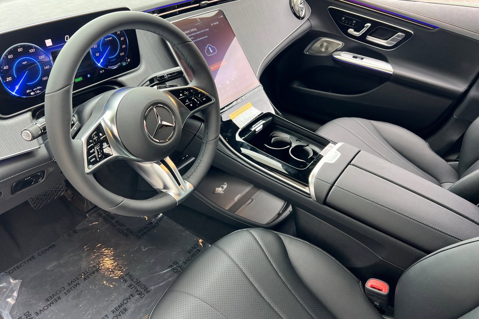 2025 Mercedes Benz 350 4MATIC photo 4