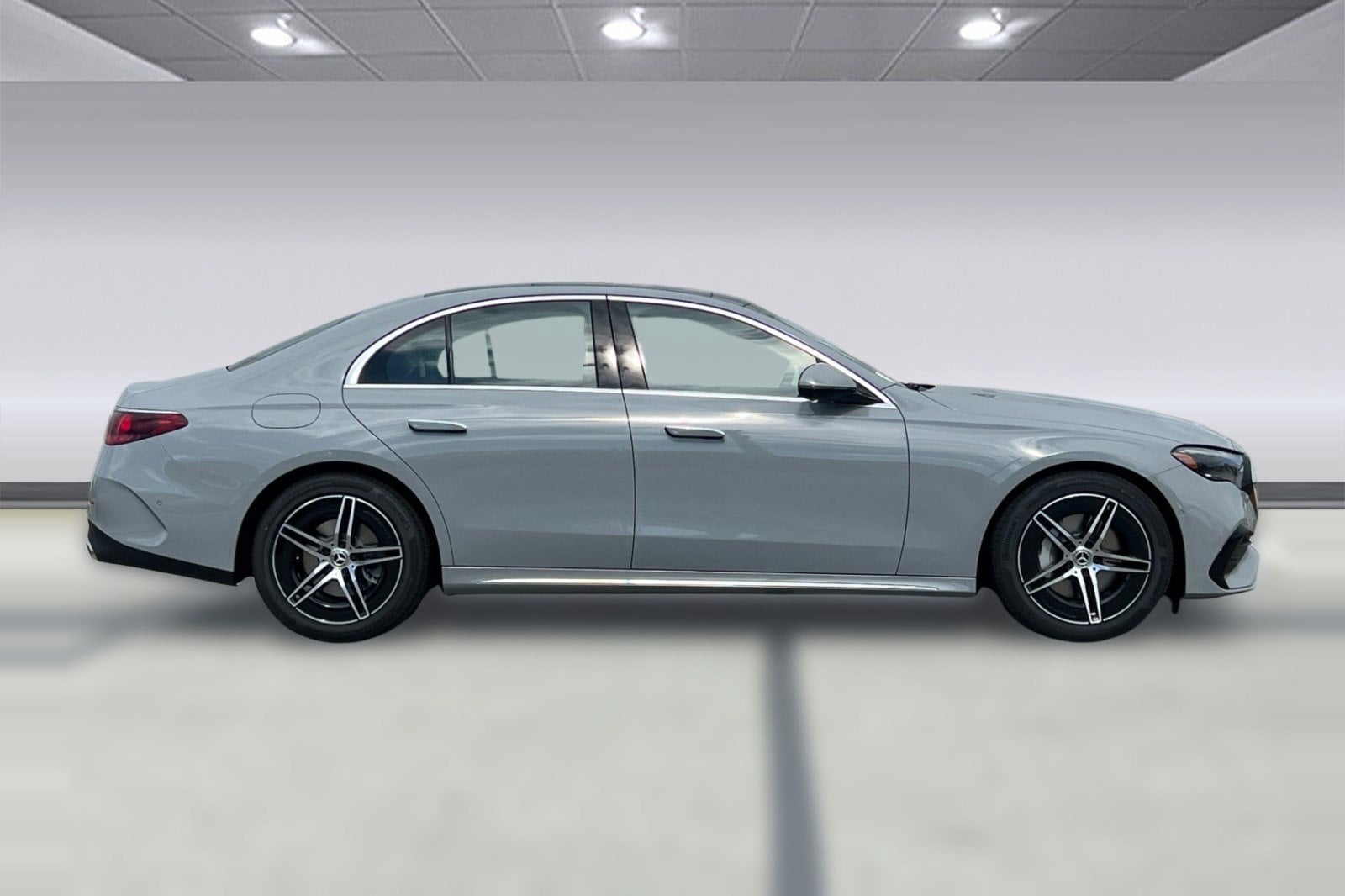2026 Mercedes-Benz E-Class E 350 photo 6