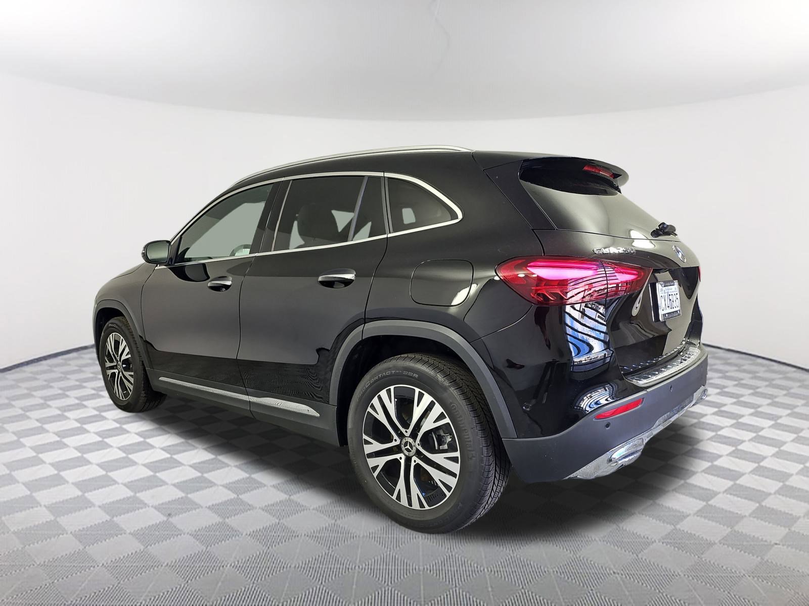 2025 Mercedes Benz GLA 250 photo 4