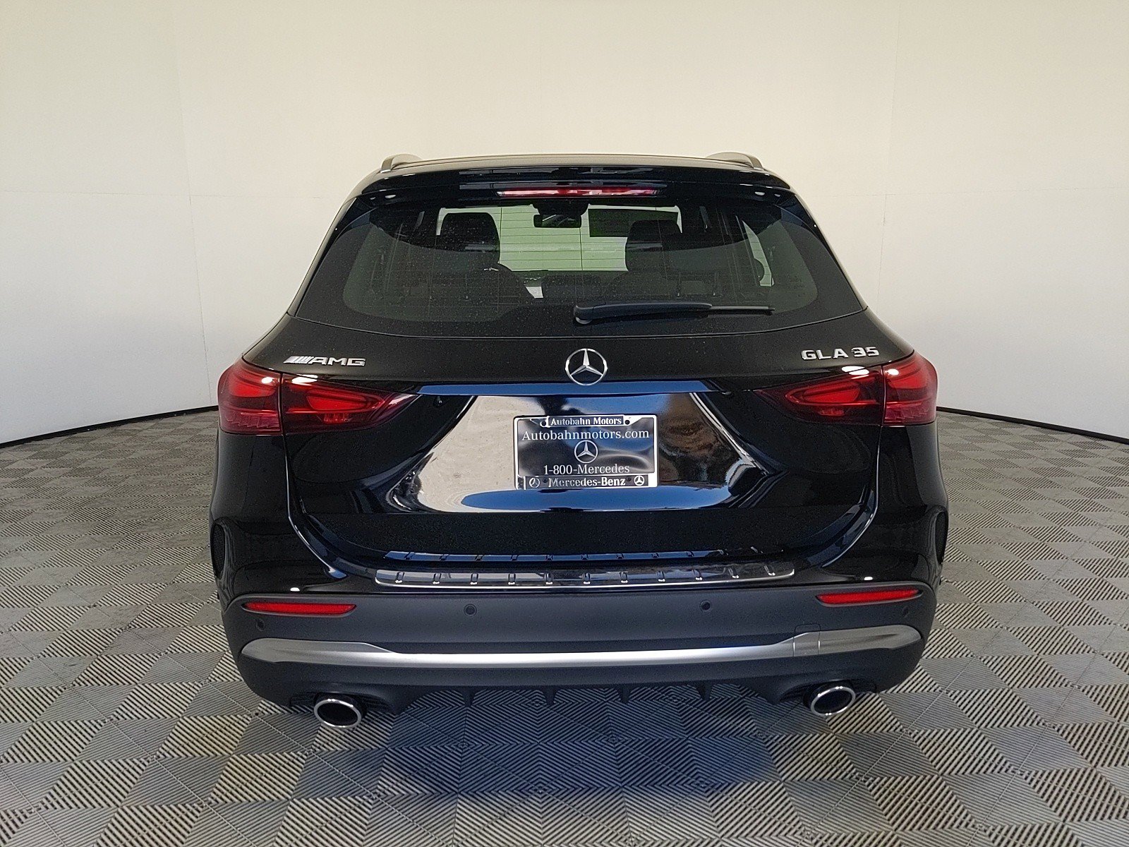2025 Mercedes Benz GLA AMG 35 4MATIC photo 4
