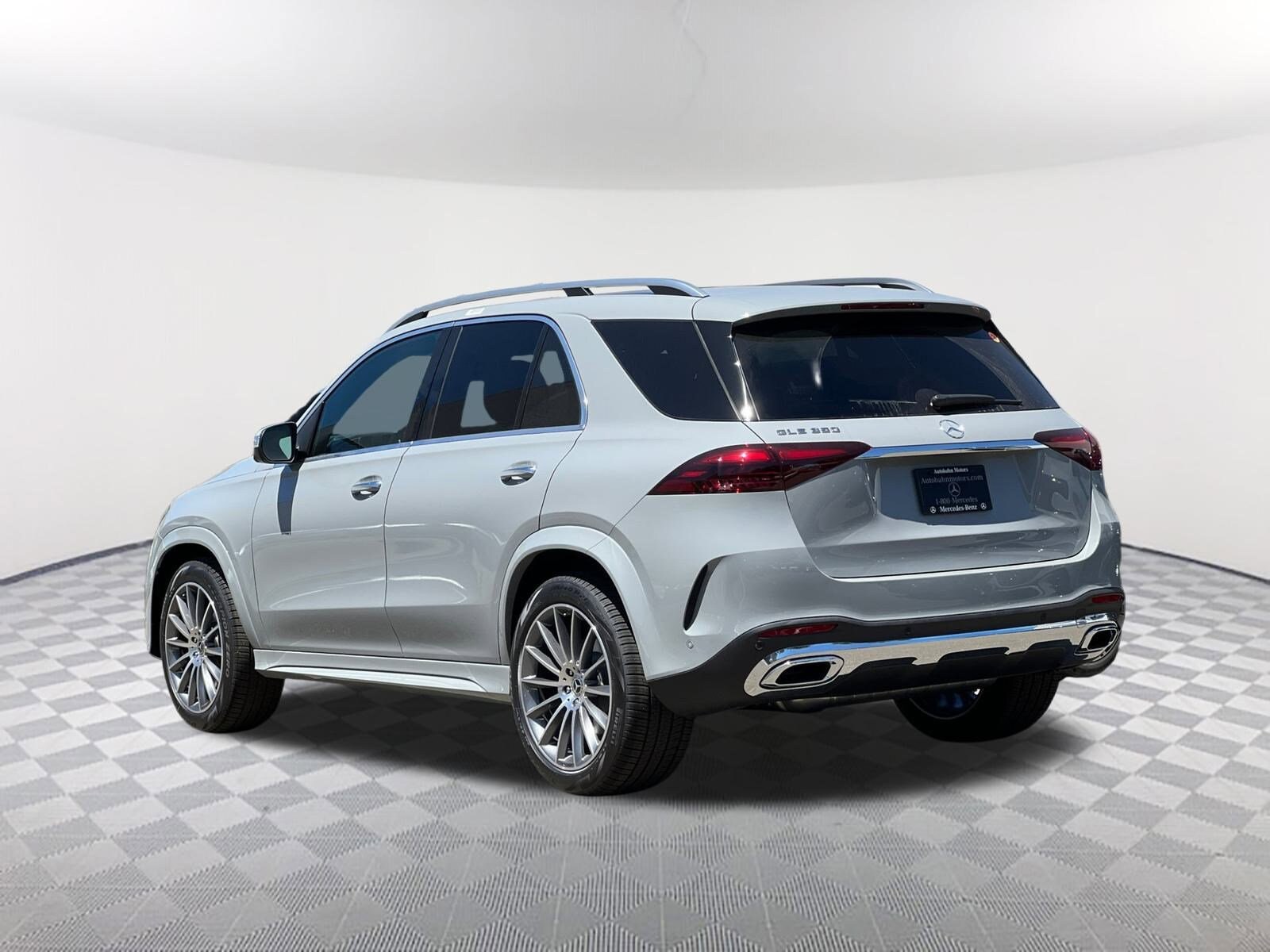 2025 Mercedes Benz GLE 350 4MATIC photo 3