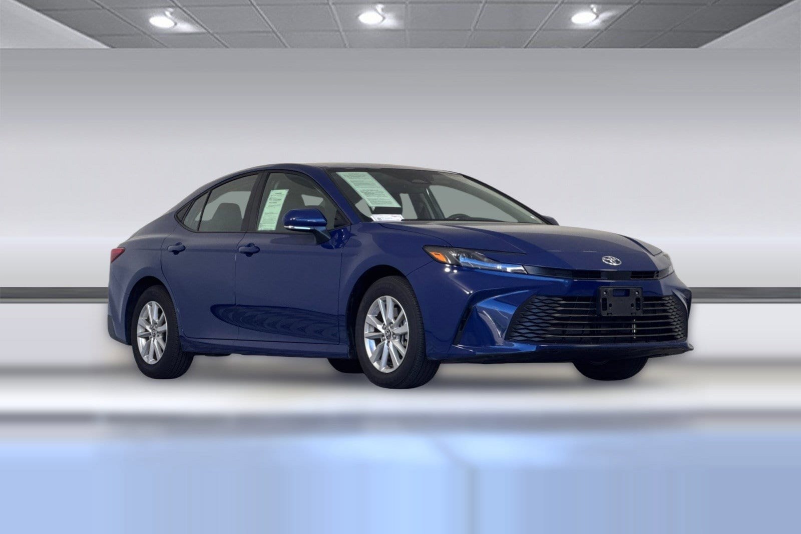 2025 Toyota Camry LE photo 6