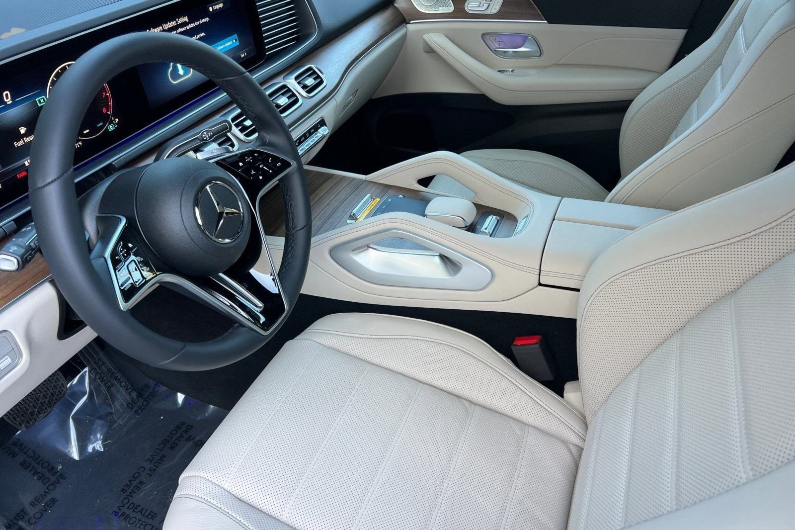 2025 Mercedes Benz GLE 580 4MATIC photo 4