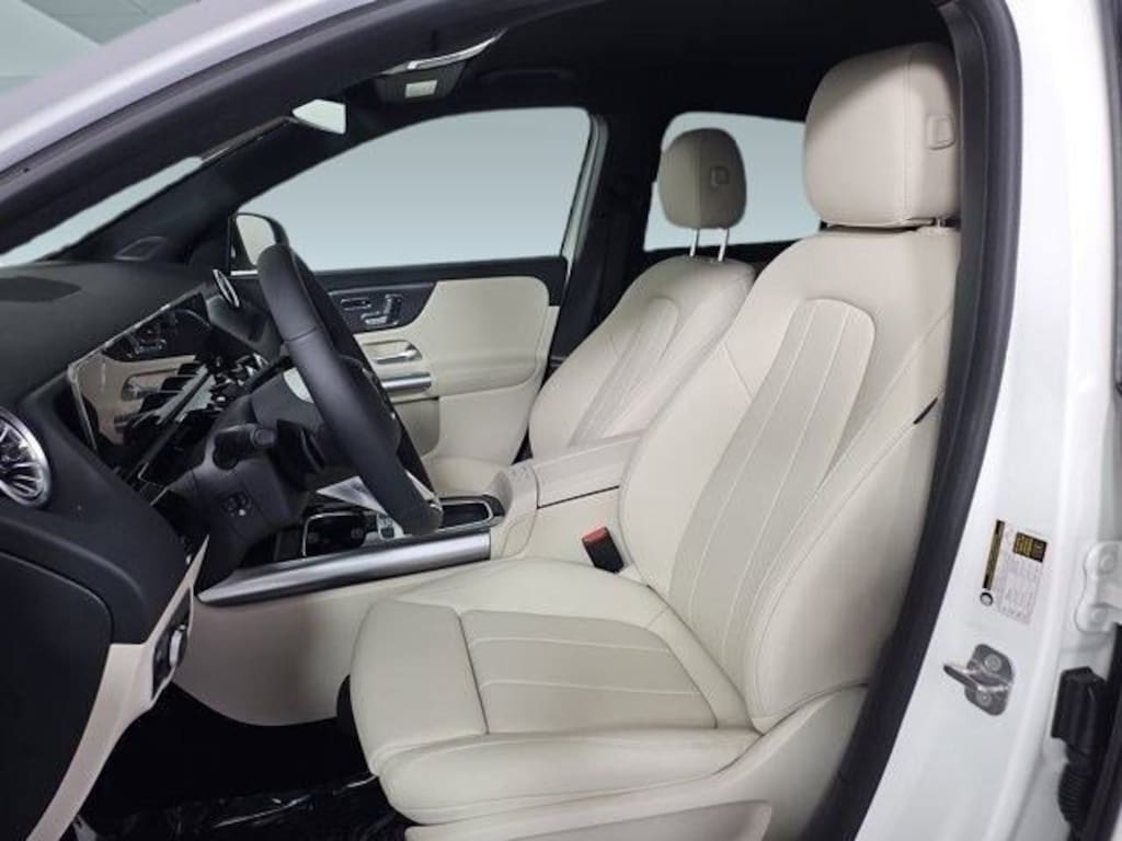 New 2025 Mercedes-Benz GLA 250 4MATIC SUV