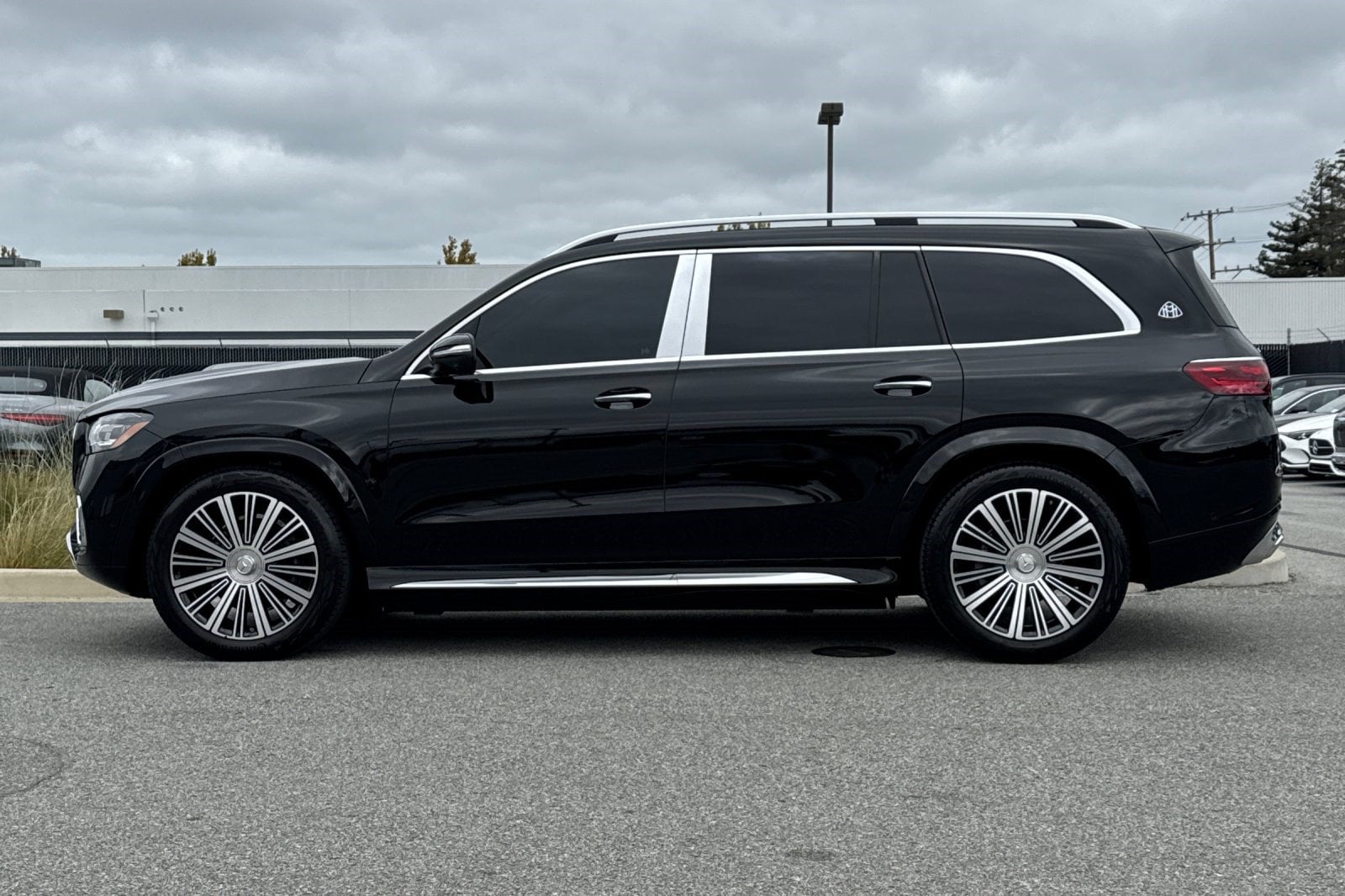 2025 Mercedes-Benz Maybach GLS 600 4MATIC SUV