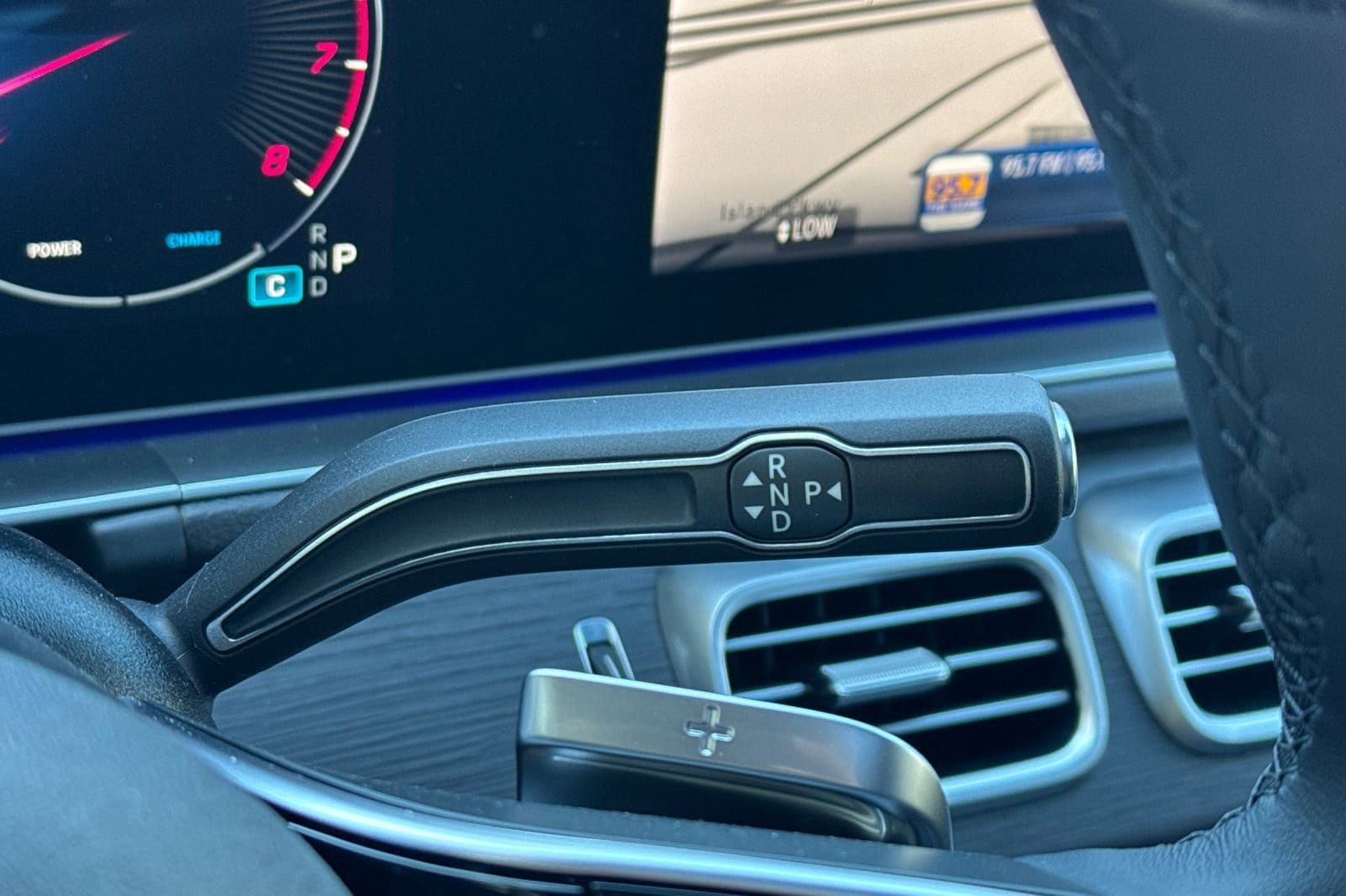 2025 Mercedes-Benz GLE GLE450 - Photo 16