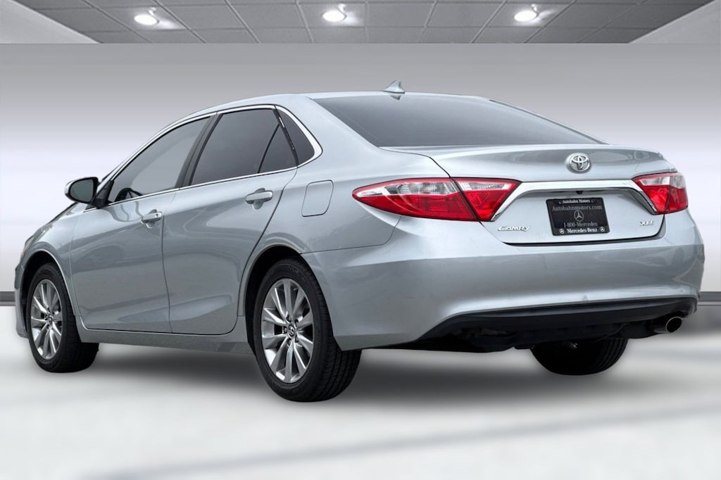 Used 2017 Toyota Camry XLE Sedan