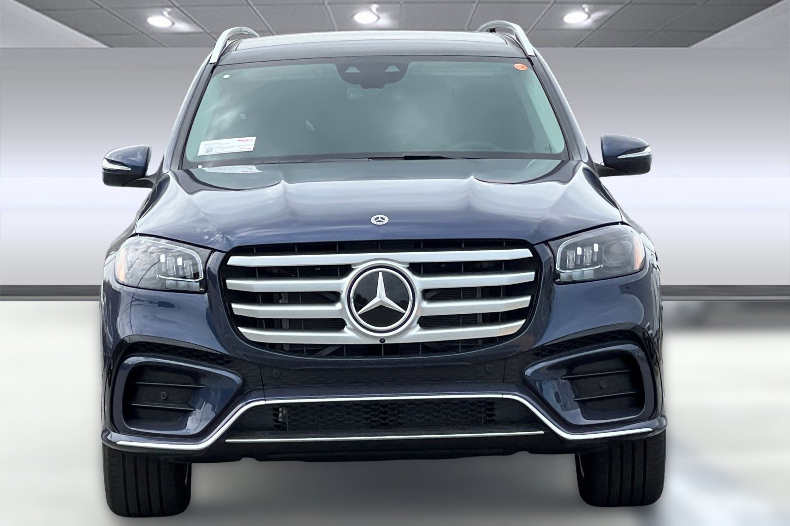 2026 Mercedes Benz GLS 450 4MATIC photo 4