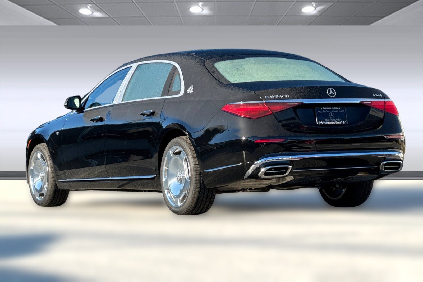 2026 Mercedes Benz S 680 4MATIC Maybach photo 2