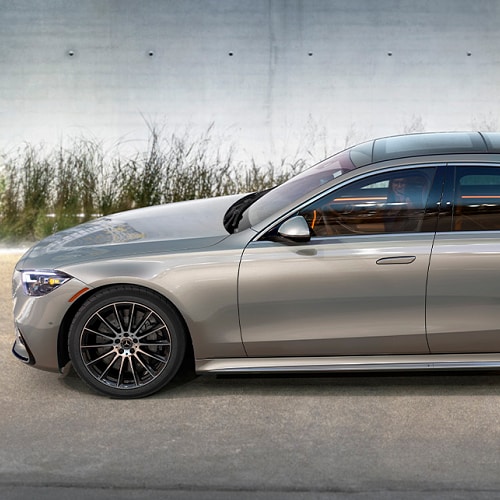 Mercedes-Benz S-Class
Sedan Profile