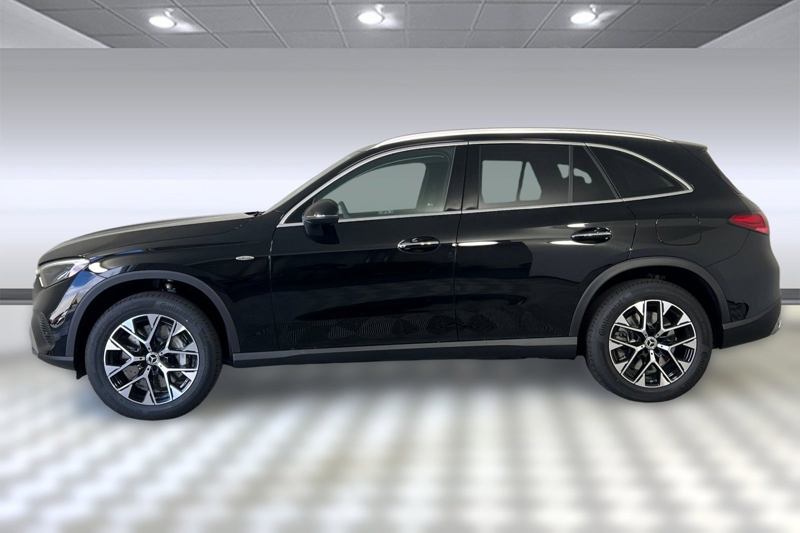 2025 Mercedes Benz GLC 350e 4MATIC photo 2