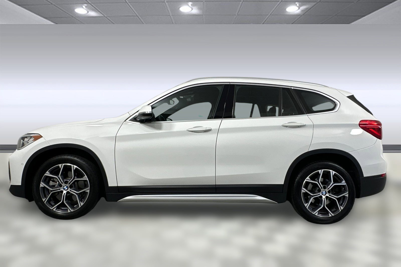 2021 Bmw X1 XDrive28i photo 2