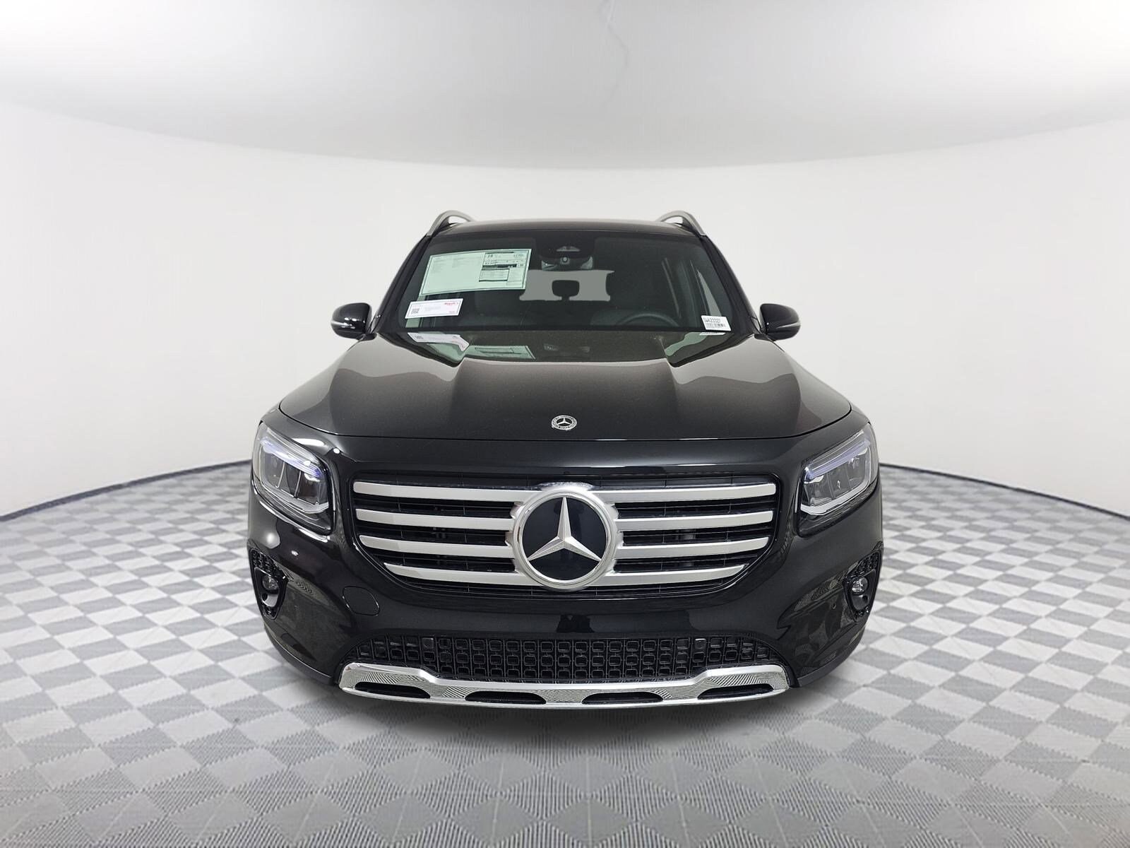 2025 Mercedes Benz GLB 250 photo 2