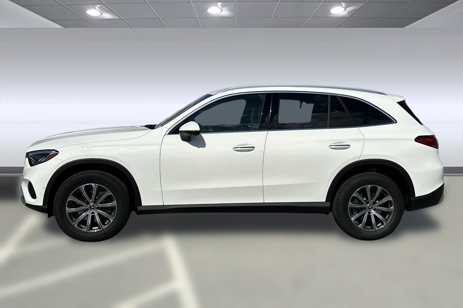 2026 Mercedes Benz GLC 300 photo 2