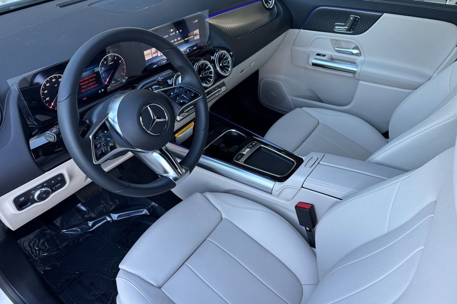 2025 Mercedes Benz GLA 250 photo 4