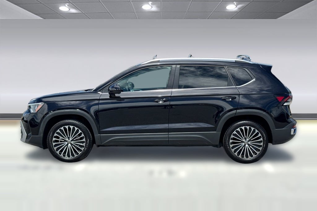 Used 2025 Volkswagen Taos 1.5T SE SUV