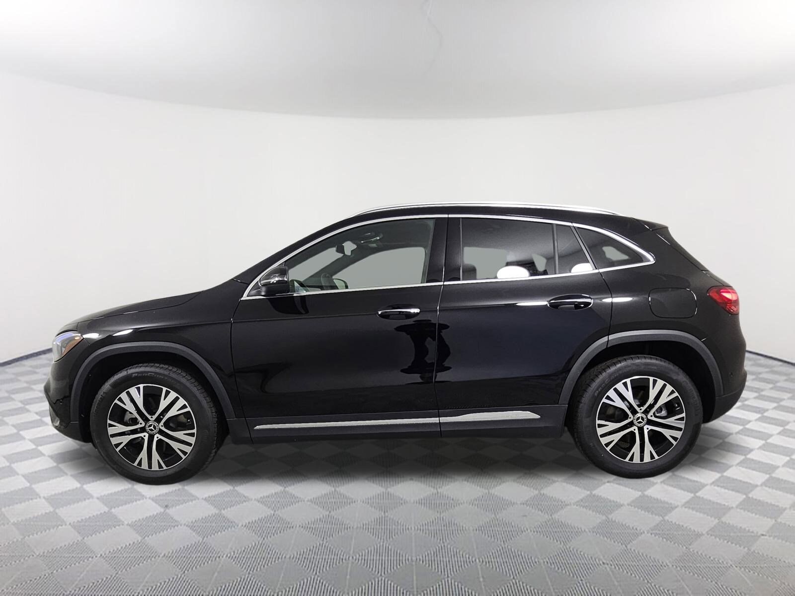 2025 Mercedes Benz GLA 250 photo 3