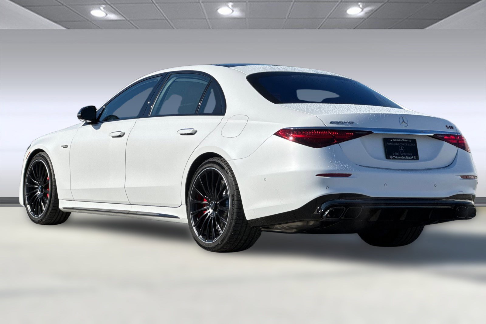 2026 Mercedes Benz S AMG 63 photo 3