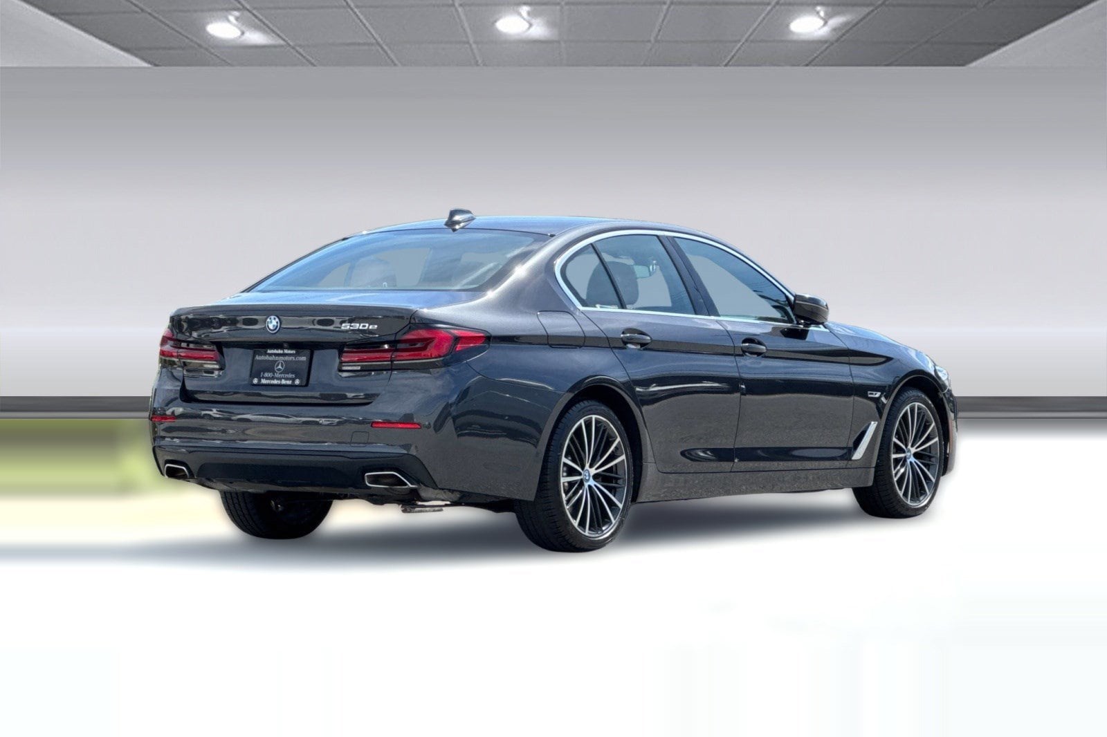 2023 BMW 530e photo 3