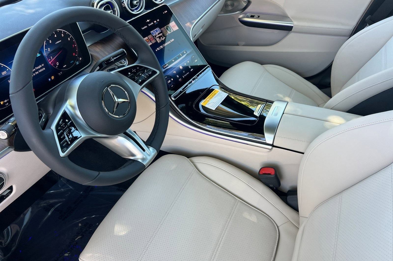 2025 Mercedes Benz C 300 4MATIC Sedan photo 4